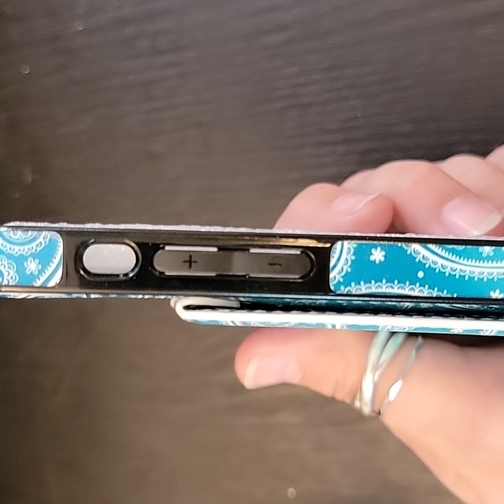 Phone case - Picture 4 of 7